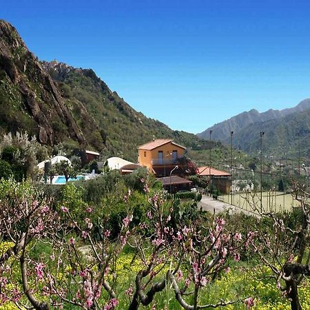 Agriturismo Ghiritina Франкавилла-ди-Сицилия Экстерьер фото