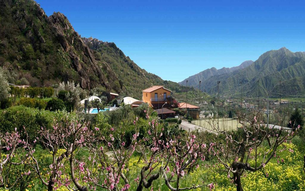 Agriturismo Ghiritina Франкавилла-ди-Сицилия Экстерьер фото